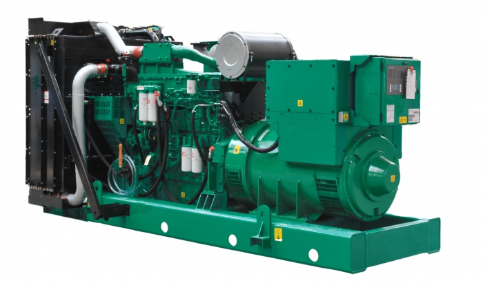 德州电瓶保养时，清洁接线柱的具体步骤是什么？